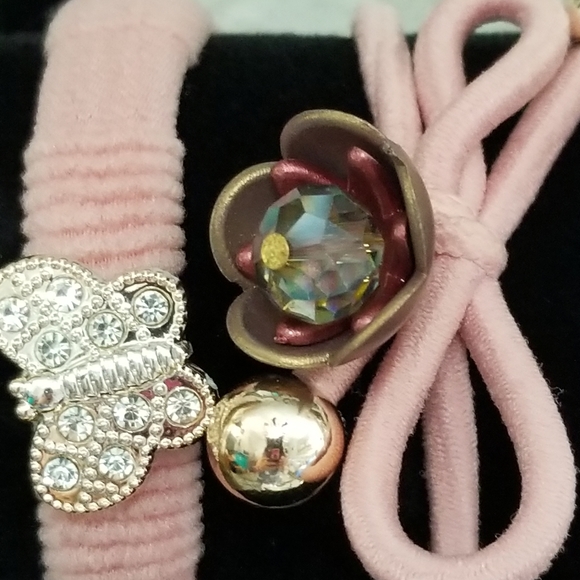 3/30☘️ANTHROPOLOGIE set of 4 Faux Pearl Hair Ties New - Picture 7 of 7